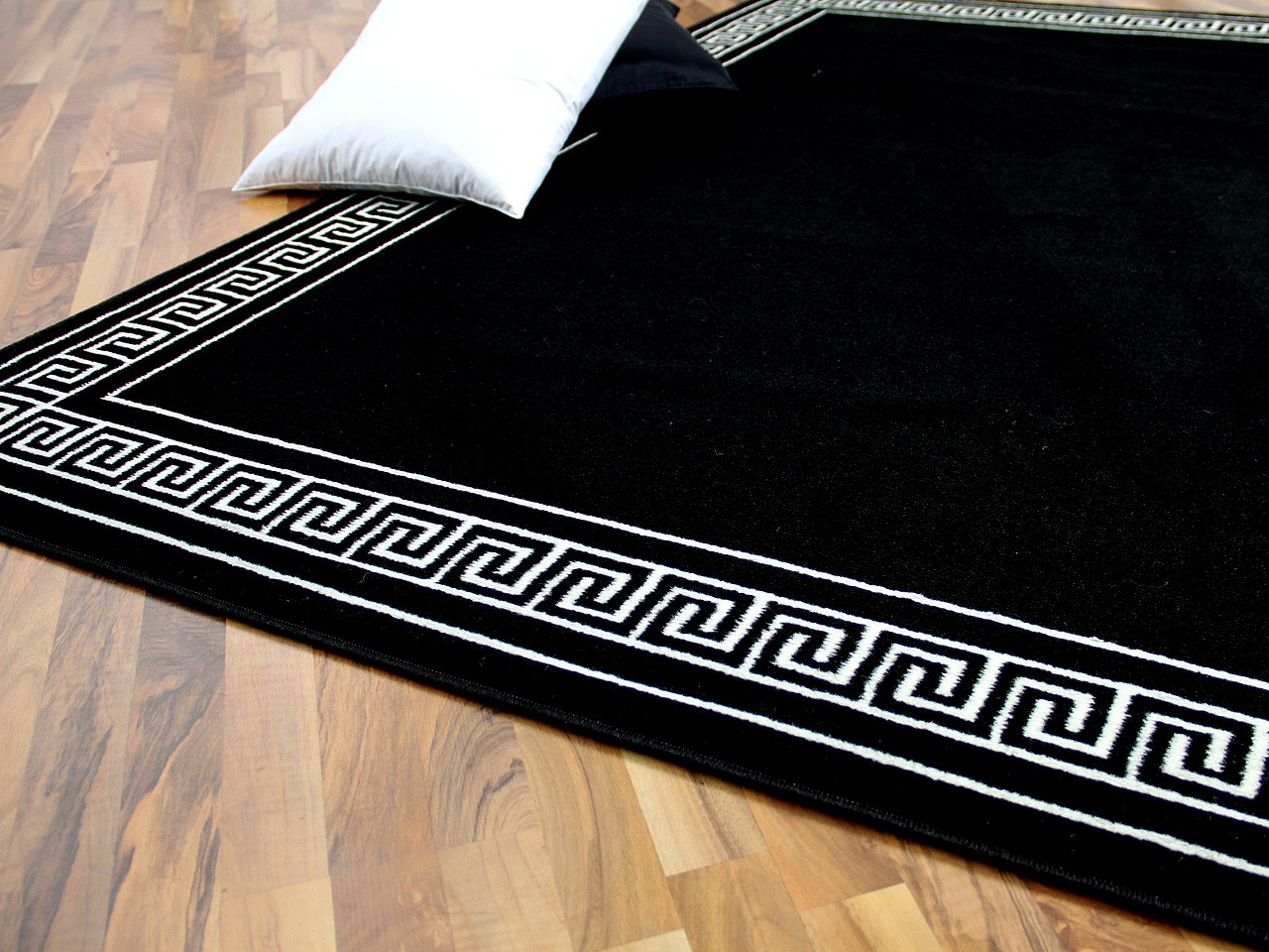 Teppich trendline schwarz weià römische bordüre 4 gröÃen Schwarz weiß teppich