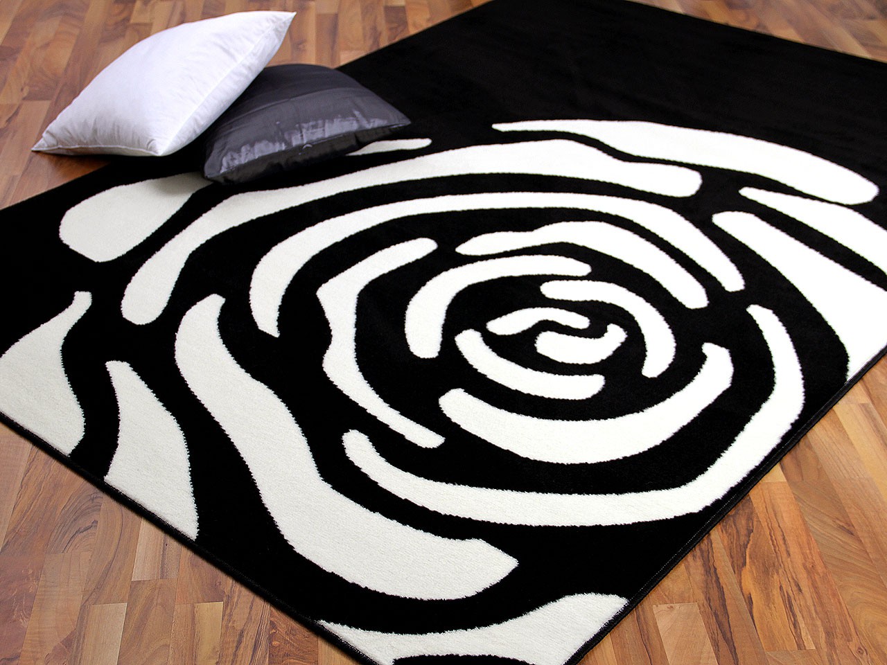 Teppich trendline schwarz weià rose 4 gröÃen teppiche ... Schwarz weiß teppich